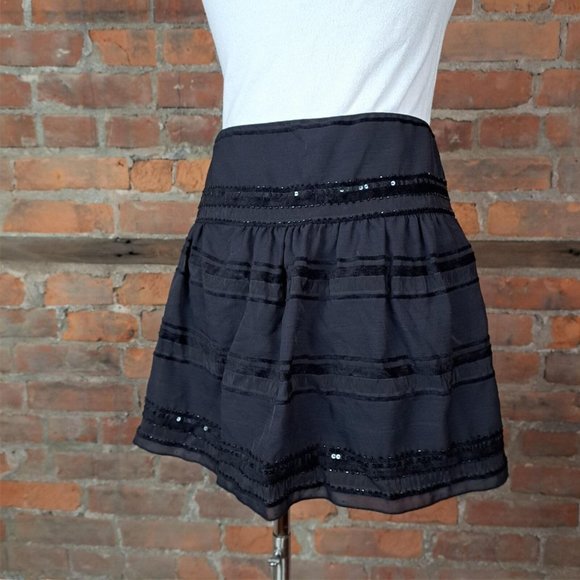 Guess Tiered Skirt Black Sequins Beads Velvet Detail Mini Size 26 - Picture 4 of 8